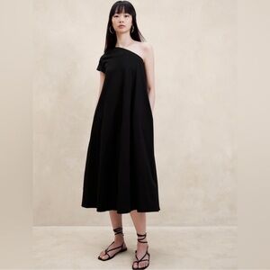 NWT! Banana Republic Black Odile One-Shoulder Knit Dress - Multiple🧡